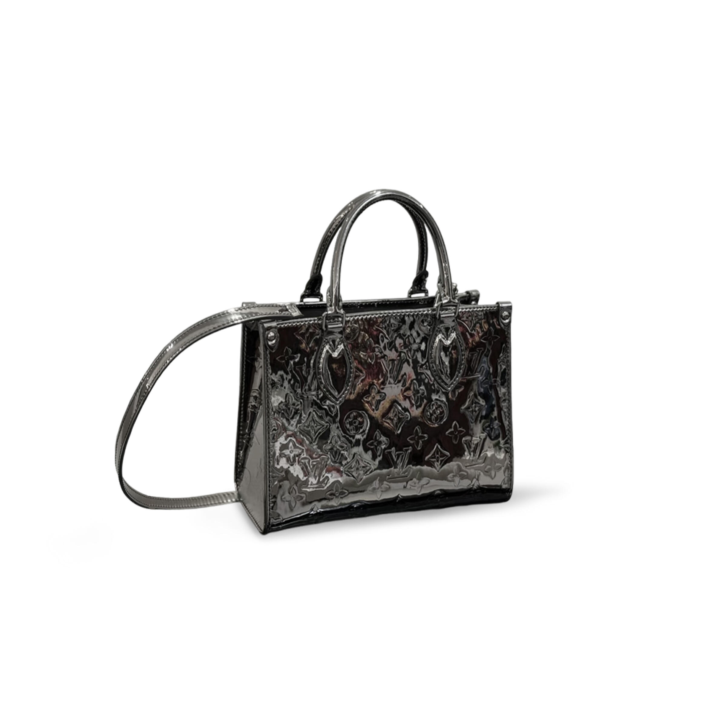 LOUIS VUITTON ONTHEGO PM (25*19*11.5cm)